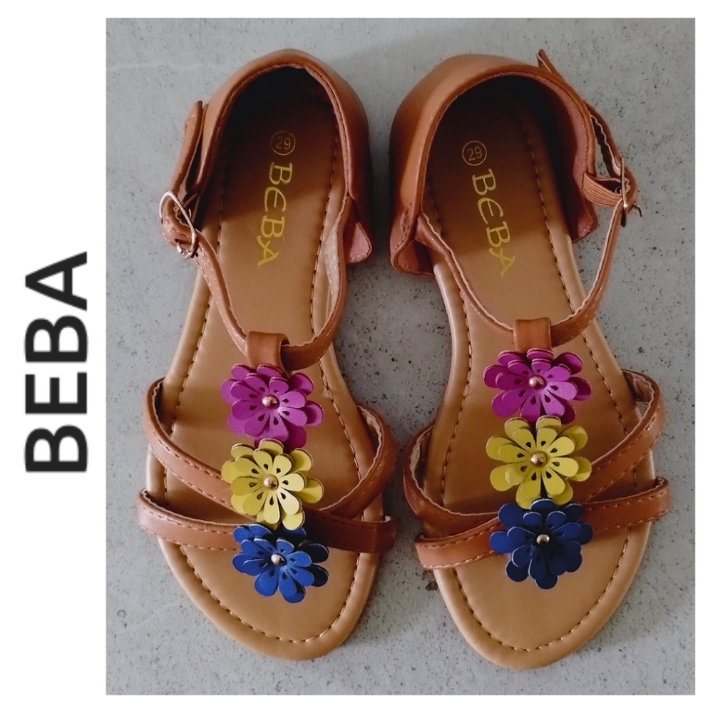 NWOT Flower Sandals